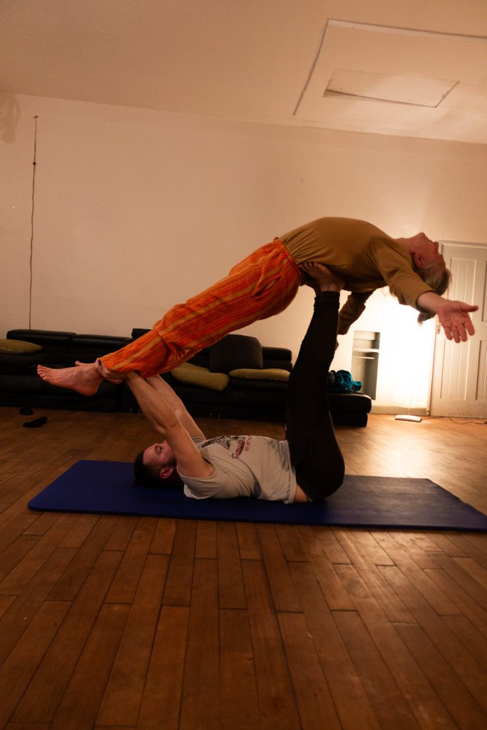 Acroyoga Fliegen Basen Entspannung Sport Spaß